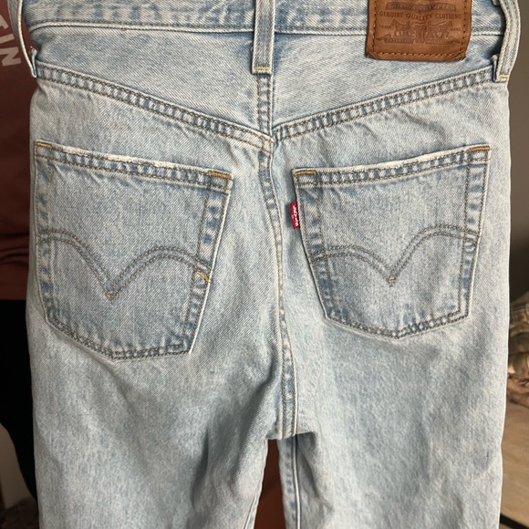 Levi’s Rib cage Straight Ankle light washed Jeans - Picture 5 of 6